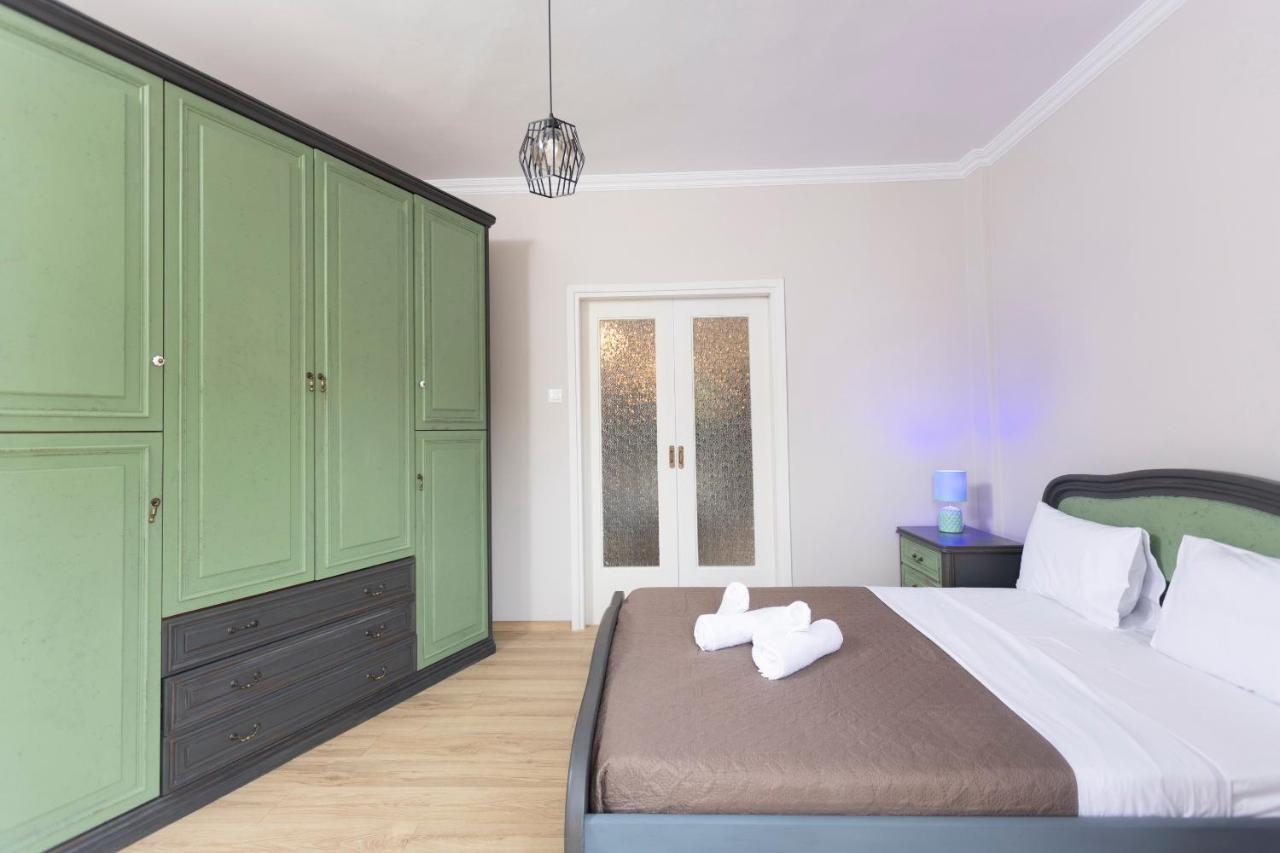 Joene Vintage Apartment Thessaloniki Buitenkant foto